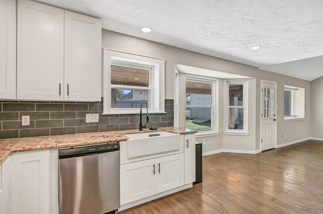 Building Photo - 2513 Northern Dr