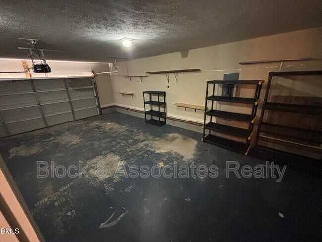 Building Photo - 2228 Stornoway Ct
