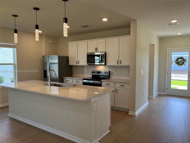 Building Photo - 16414 Grey Pne Dr