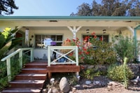 Building Photo - 46 Valley View Rd