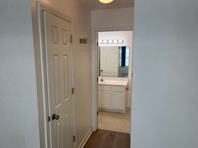 Building Photo - Pet Friendly 3 Bedroom, 2 Bath Duplex in College Park Available Soon!