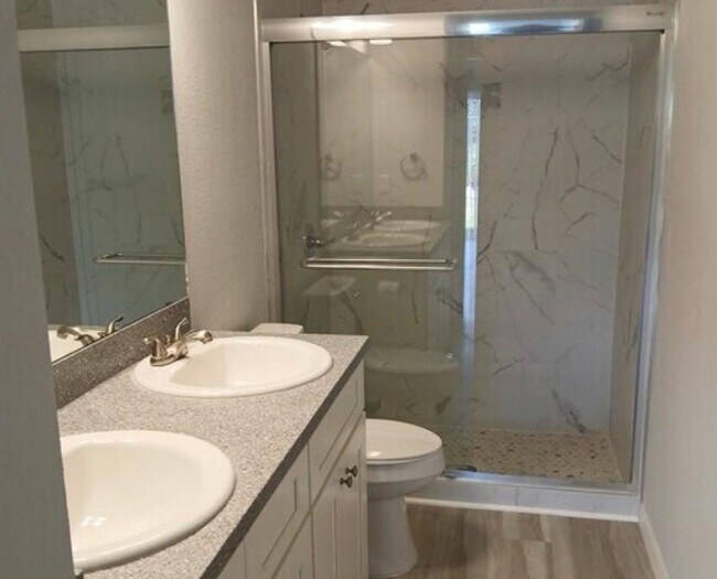 Building Photo - 1520 Las Villas Blvd