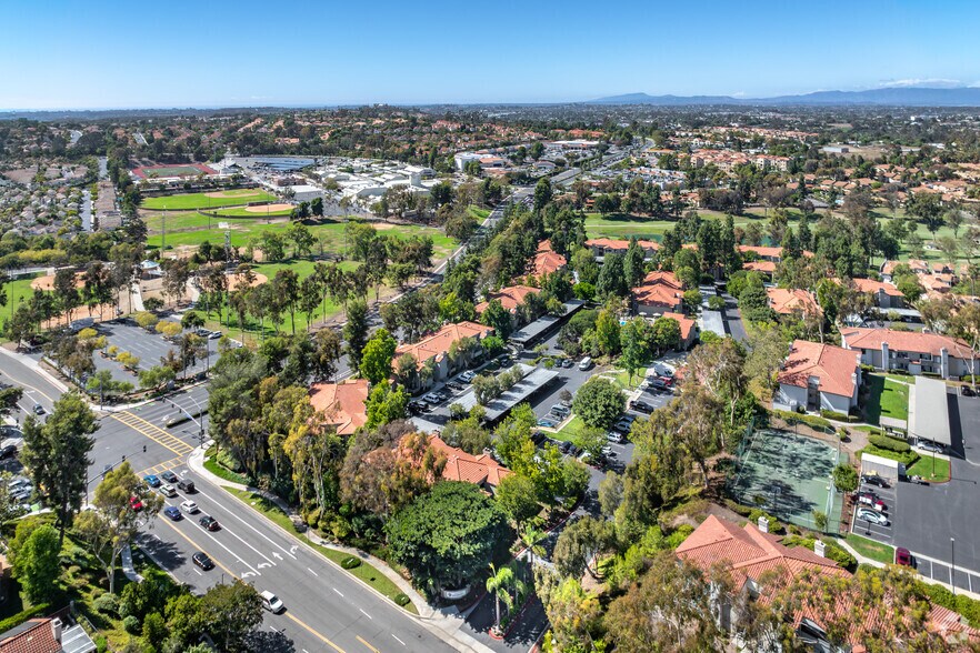 Walking Distance From Local Shopping Centers and World Class Golf Courses - Shadowridge Summerwind