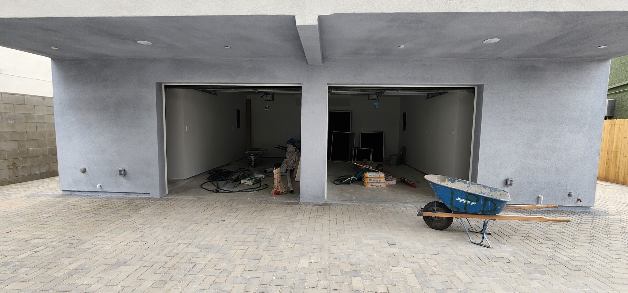 Building Photo - 5729 Klump Ave