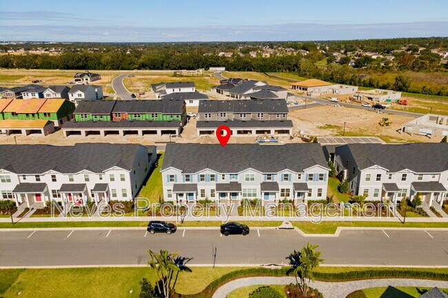 Building Photo - 1601 Pinecliff Dr