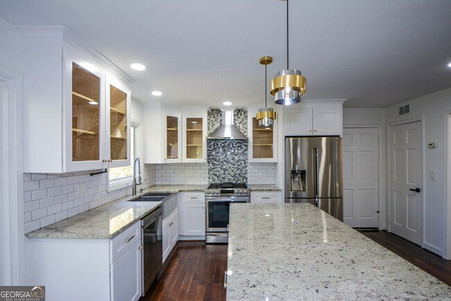 Building Photo - 2704 Margaret Mitchell Dr NW