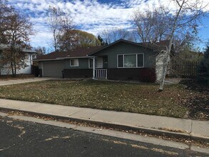Building Photo - 3 Bed, 2 Bath, 2 Car Garage Home in South Loveland