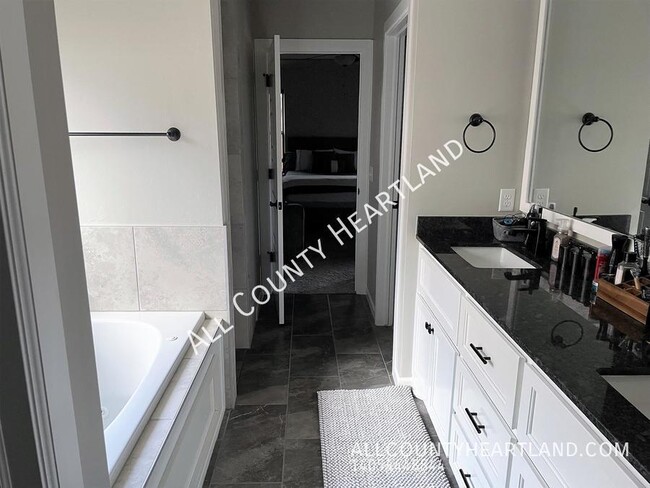 Building Photo - 3512 Tahoe Dr