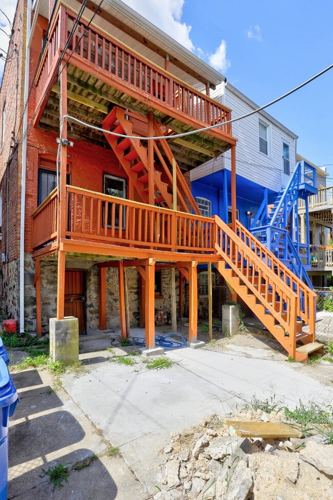 Building Photo - 3BD/1BA: Stunning Duplex in Baltimore City