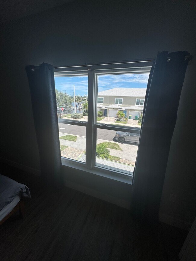 Building Photo - 930 Paddleboard Ct