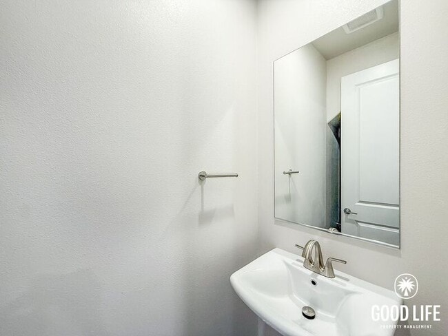 Building Photo - 9194 Connolly Ln