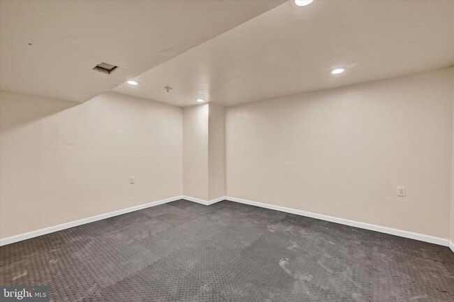 Building Photo - 2019 S Fountain Green Rd