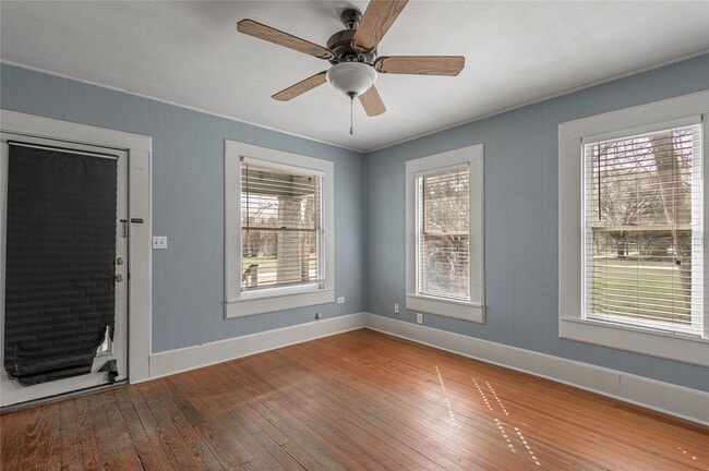 Building Photo - 254 S Railroad St