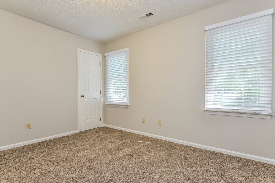 Building Photo - 3437 Singleleaf Ln