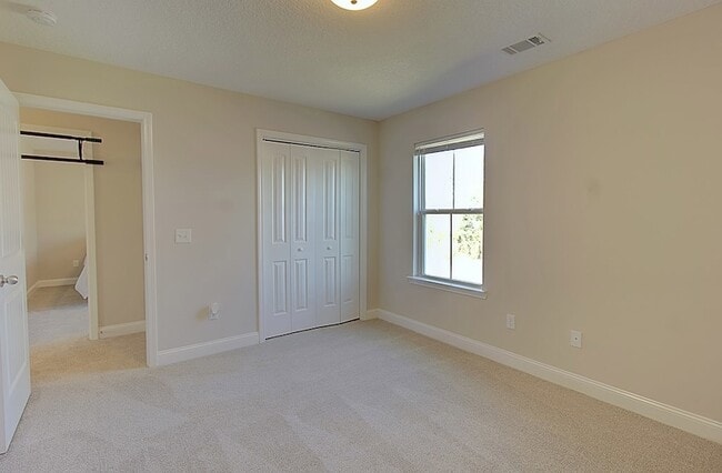 Building Photo - 35 Perlieu Ct