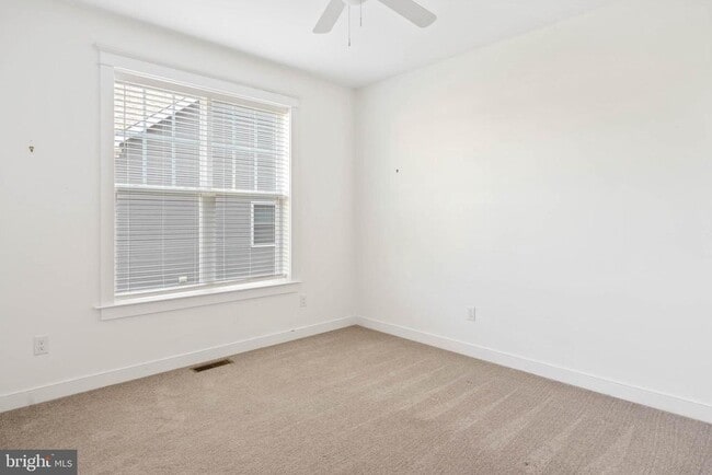 Building Photo - 22395 Arbor Cir