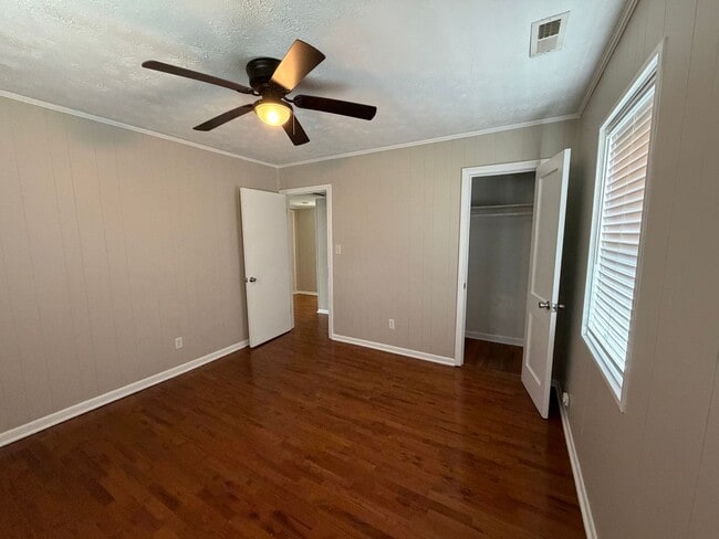 Building Photo - 53 Pelham Heights