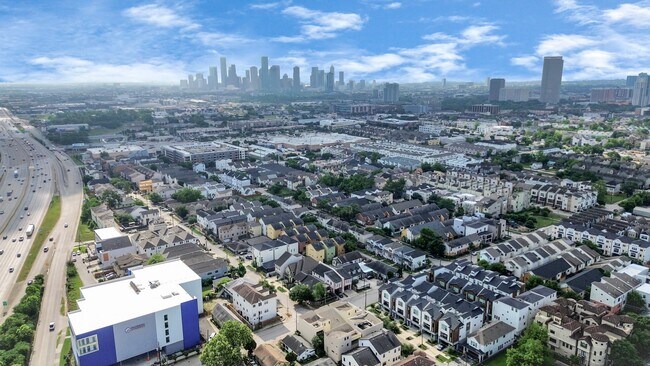 Building Photo - 4510 Inker St