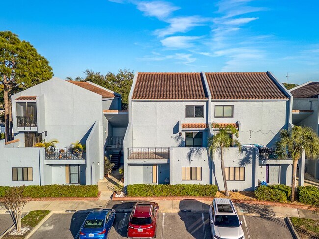 Building Photo - 6304 Grand Bahama Cir