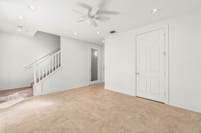 Building Photo - 109 E Coda Cir