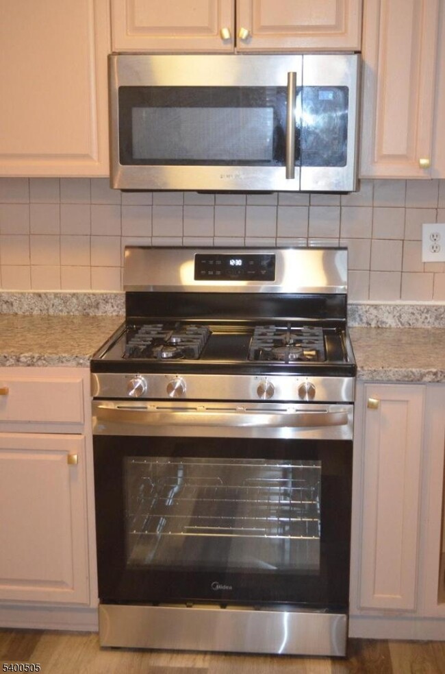 Building Photo - 14 Fremont St