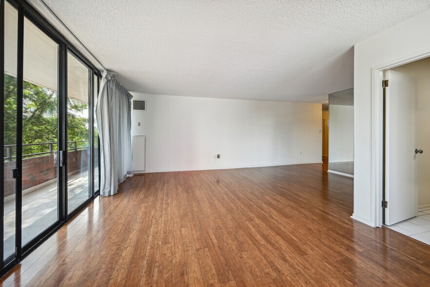 Building Photo - 2555 Pennsylvania Ave NW