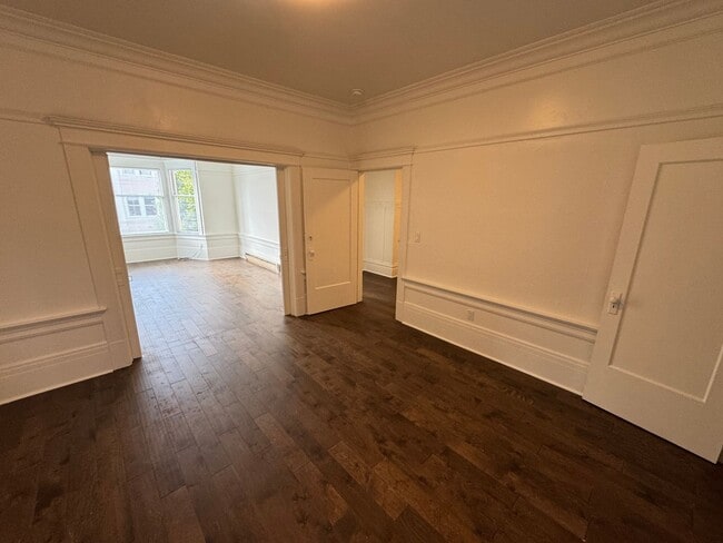 Building Photo - 1020-1024 Leavenworth Street