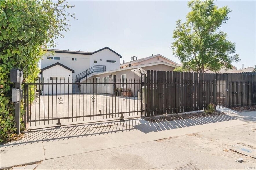 Building Photo - 5732 Willowcrest Ave