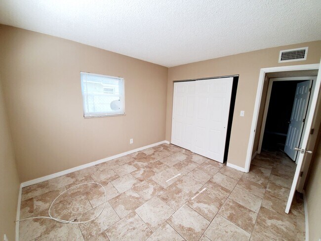 Building Photo - 4115 32nd St N