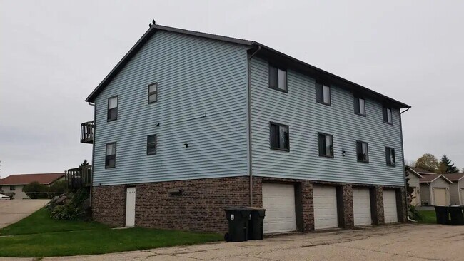 Building Photo - 651 Galena Ct