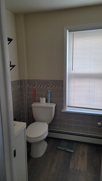 Building Photo - 351 Hamilton Ave