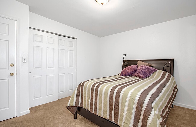 Bedroom 1 - 16025 Lake Hills Blvd