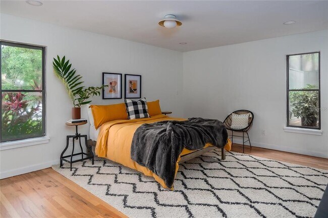 Building Photo - 8303 N River Oaks Ct