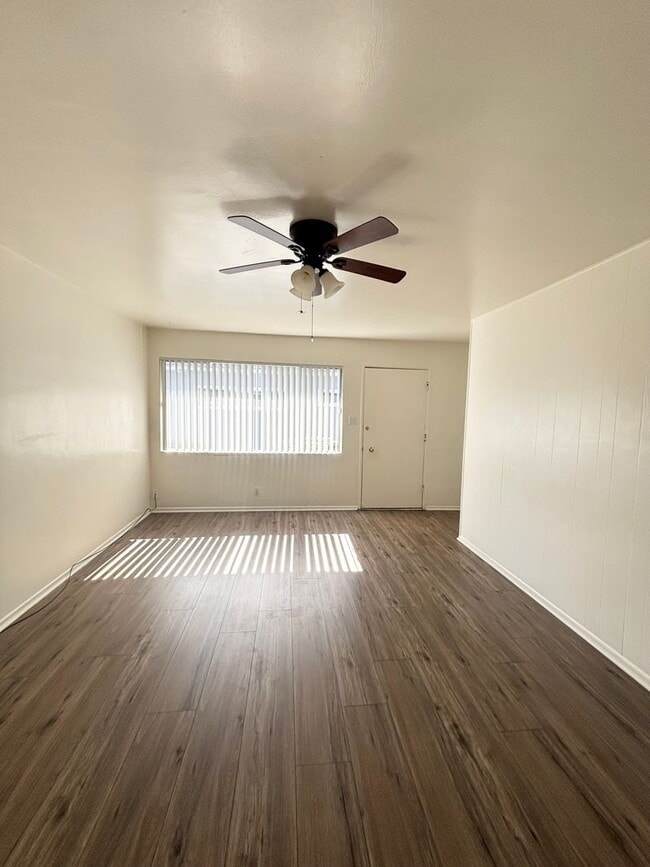 Building Photo - C130