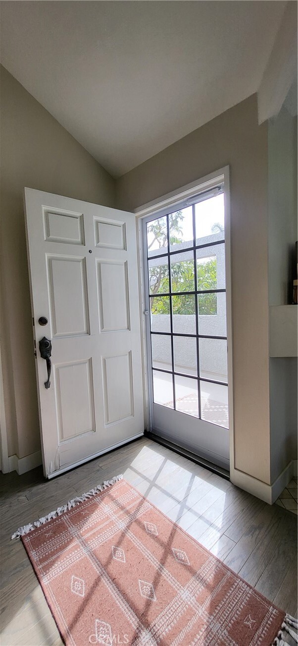 Building Photo - 4872 Tiara Dr