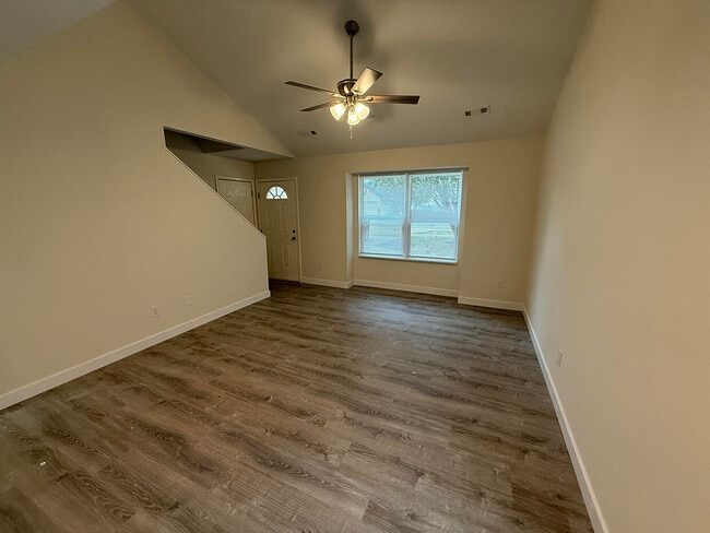 Building Photo - 1709 Hanover Blvd