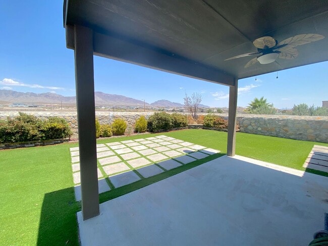 Building Photo - Gorgeous 4bed/3.5bath with 2 Master Bedrooms!