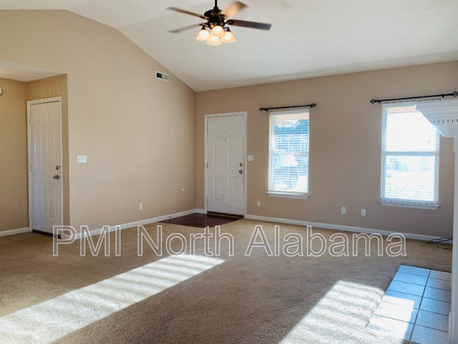 Building Photo - 218 Maddux Ct