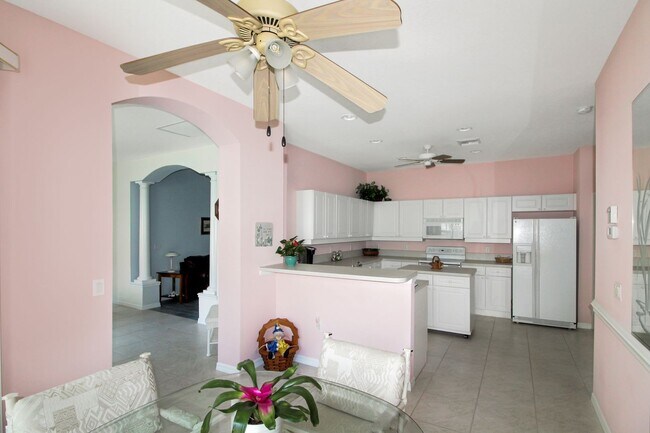 Building Photo - Pelican Pointe Seasonal Villa for Rent