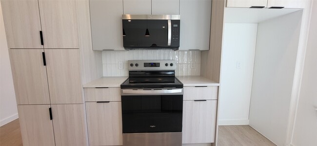 Building Photo - 1033 North Ln