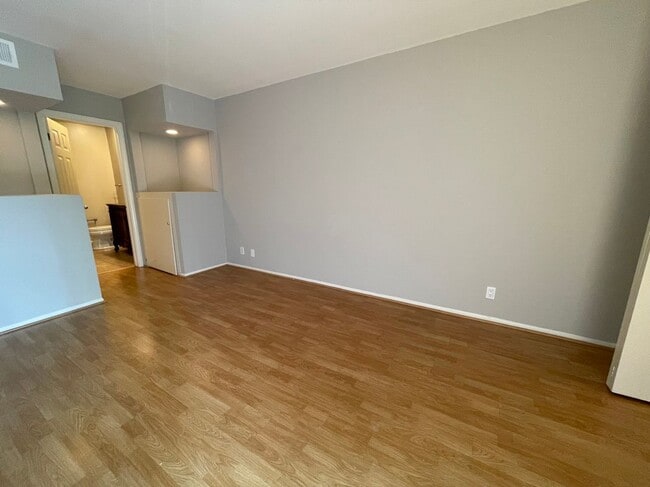 Building Photo - 412 N Bellflower Blvd