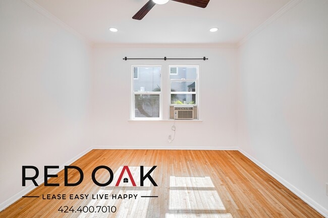 Building Photo - 340 N Curson Ave