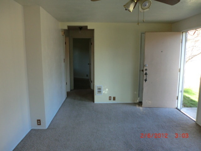 Building Photo - Rent Ready --- Pending approved tenant