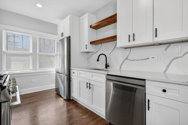 Building Photo - 741 S Jackson St