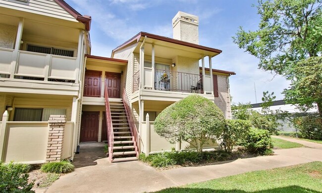 Building Photo - 2120 El Paseo St