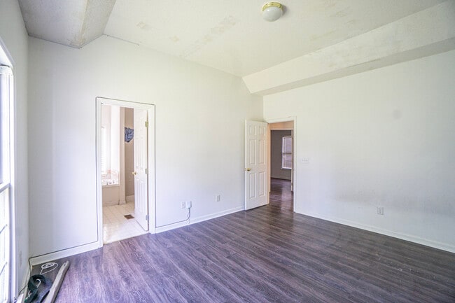 Building Photo - 2204 Quail View Trail