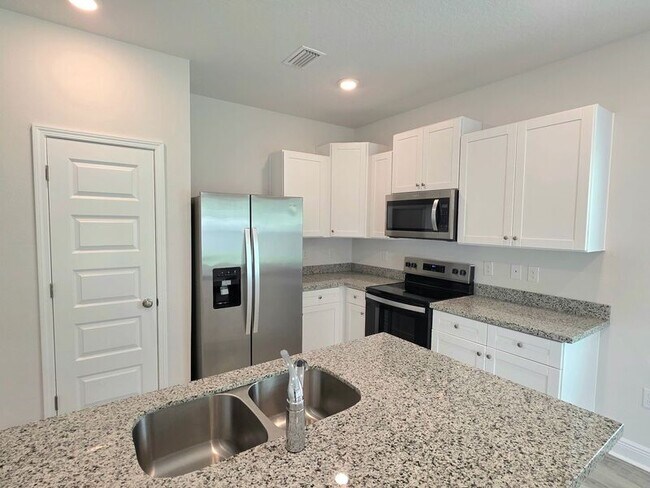 Building Photo - 8742 Meadow Flower Ln