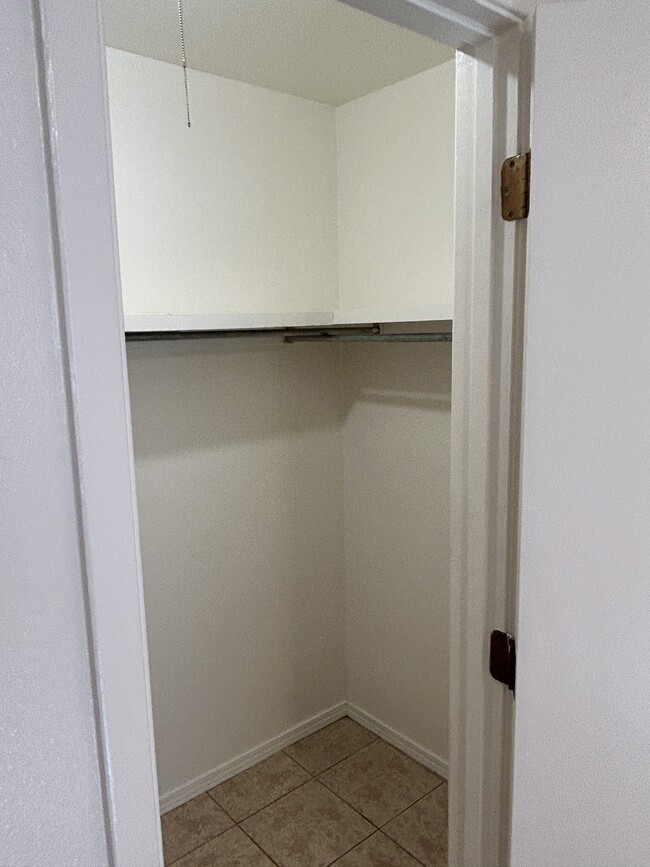 Walk in closet - 1038 Texas St NE