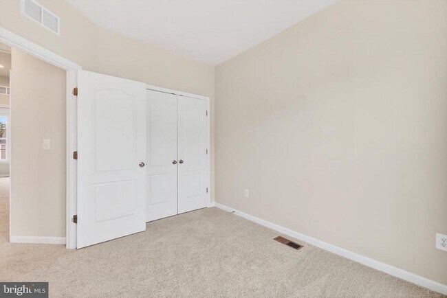Building Photo - 1017 Flester Ln