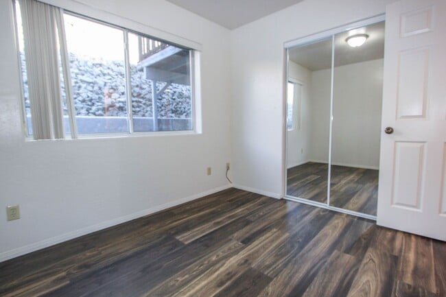 Building Photo - 2 Story Duplex with Loft & Deck